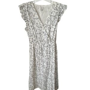 A New Day beautiful dress black and white two pockets and belt. Size L